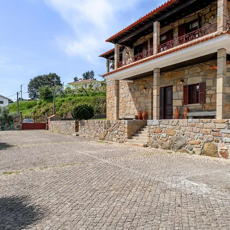 Dom wakacyjny Hostwise - Country W/ Pool, Court & Views *