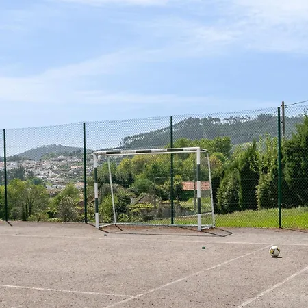 Hostwise - Country W/ Pool, Court & Views Dom wakacyjny *