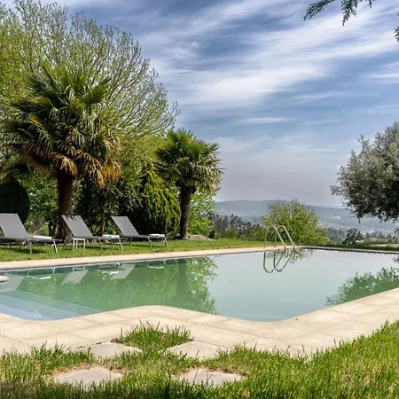 Hostwise - Country W/ Pool, Court & Views Holiday home *