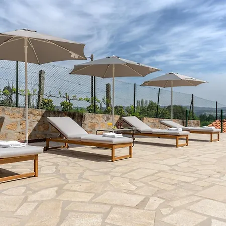 Hostwise - Country W/ Pool, Court & Views