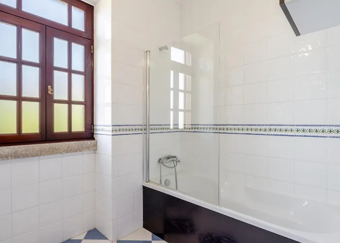 Hostwise - Country W/ Pool, Court & Views Hébergement de vacances Paredes (Porto)