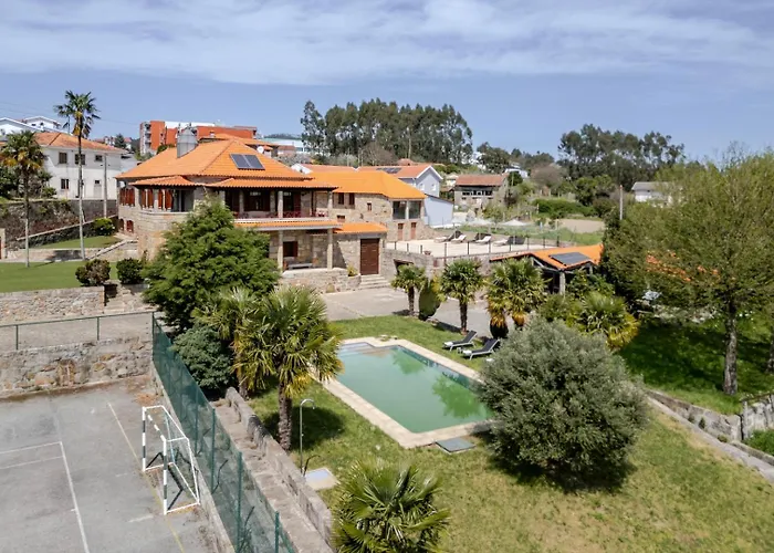 Hébergement de vacances Hostwise - Country W/ Pool, Court & Views *