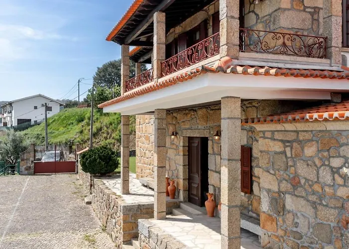 Hostwise - Country W/ Pool, Court & Views Hébergement de vacances Paredes (Porto)