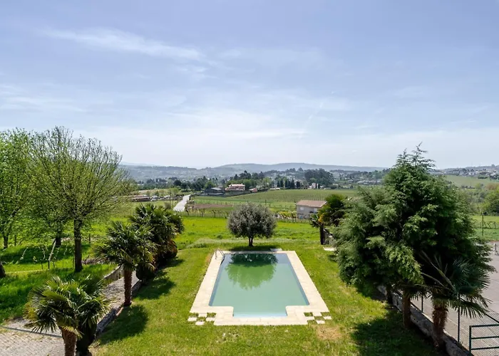 Hostwise - Country W/ Pool, Court & Views