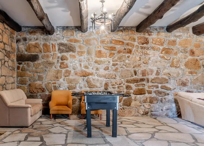 Hostwise - Country W/ Pool, Court & Views Hébergement de vacances Paredes (Porto)